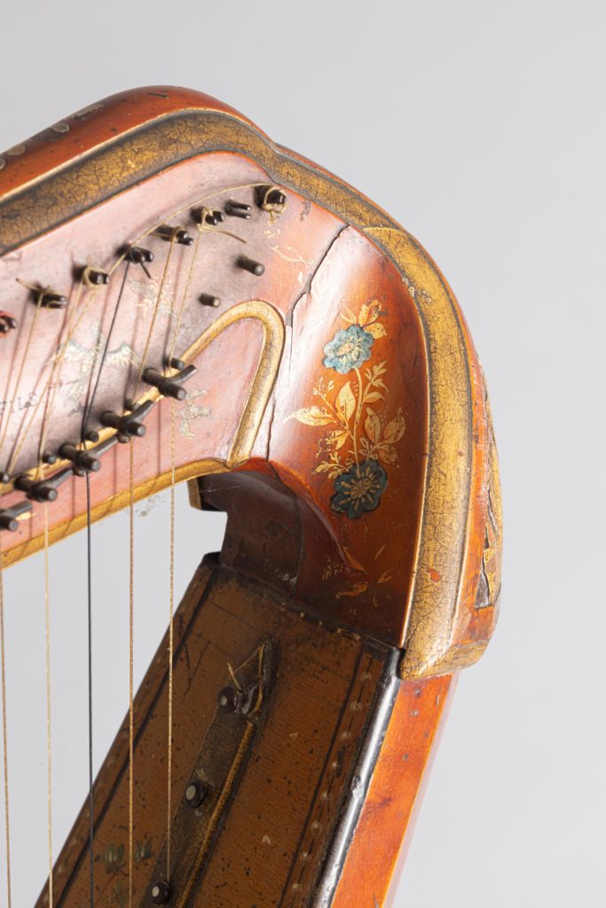 Harpe à crosse Holtzman à Paris, 1782