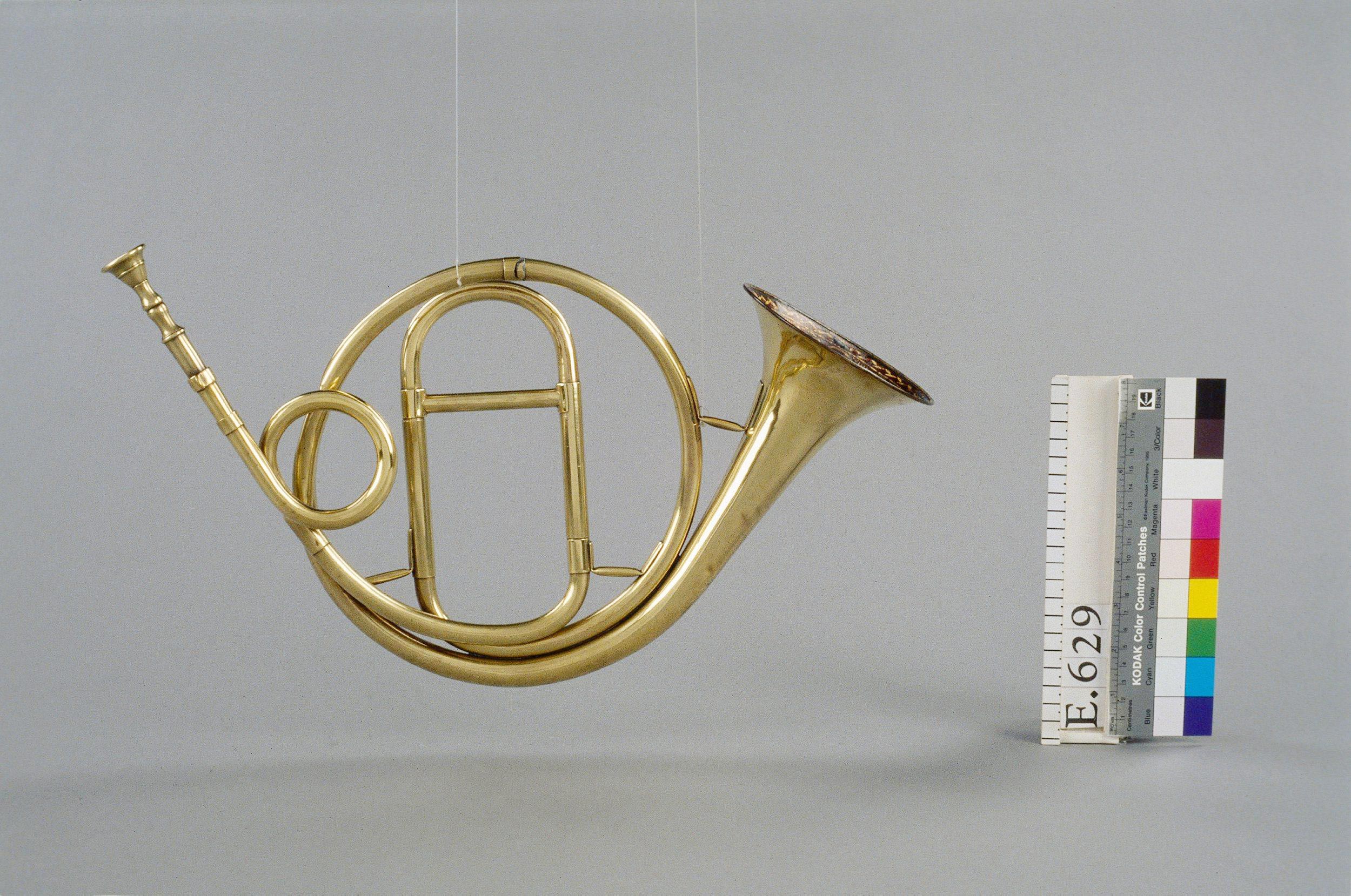 Courtois Frère, Trompette naturelle en sol, forme circulaire, vers 1825, Musée de la Musique, Paris © Thierry Ollivier
