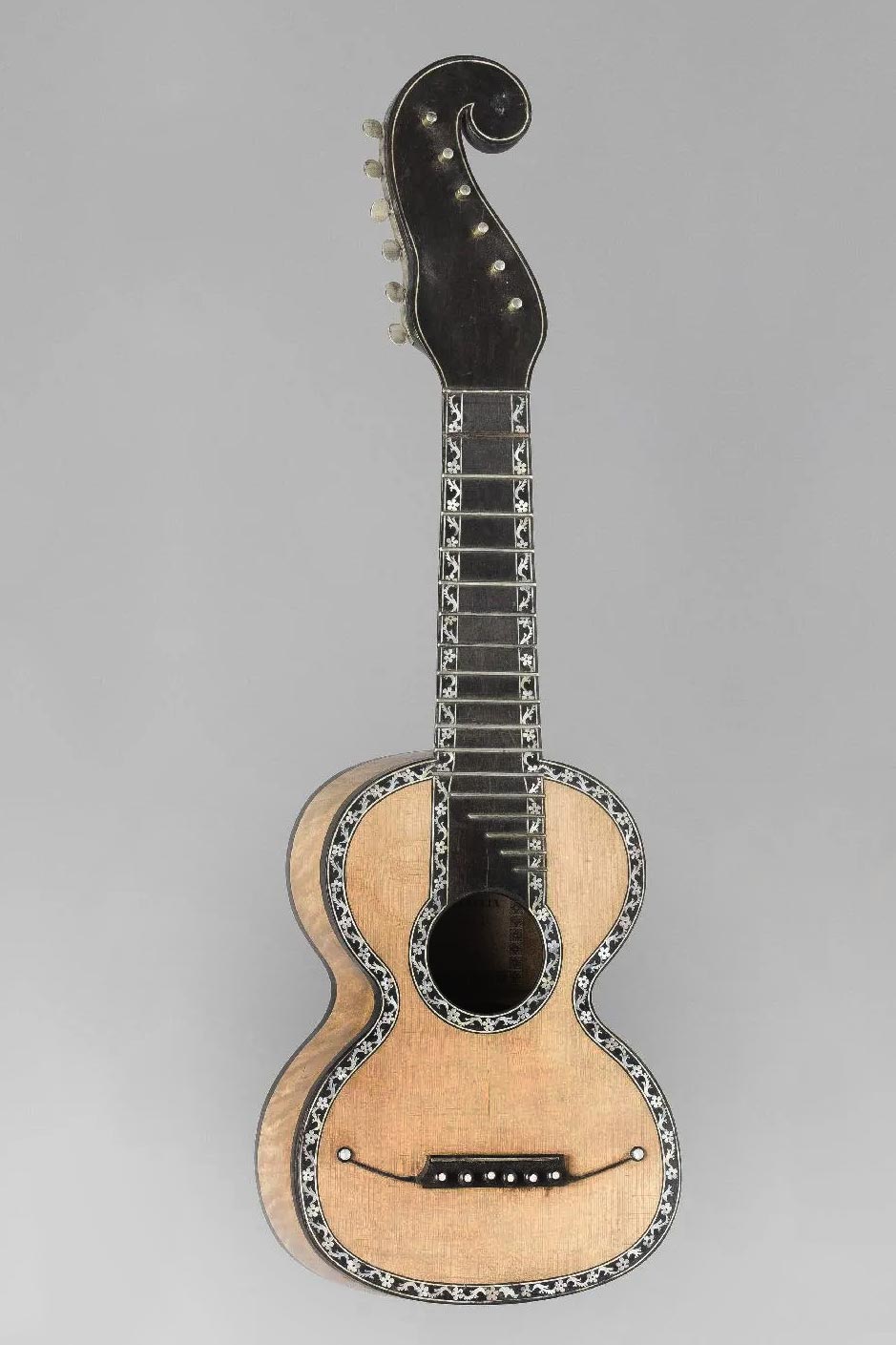 Gaetano Vinaccia, guitare, 1837, Vichy Enchères, 7 avril 2018, © Christophe Darbelet