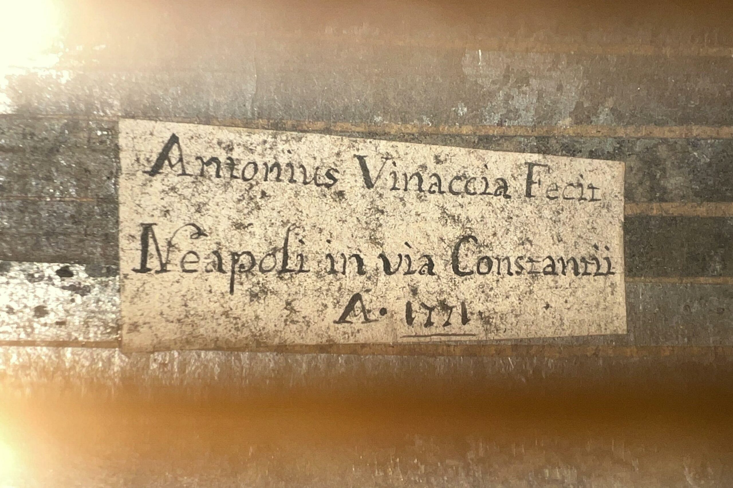 Antonio Vinaccia, mandoline, Vichy Enchères, 5 novembre 2022, étiquette, © Christophe Darbelet