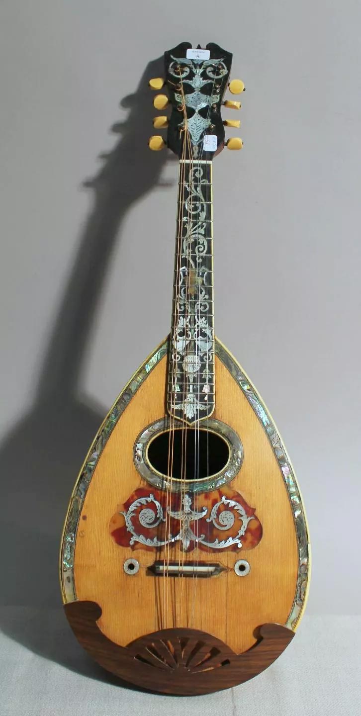 Angelo Manello, mandoline napolitaine faite à New York, 1893, Vichy Enchères, 28 mai 2016