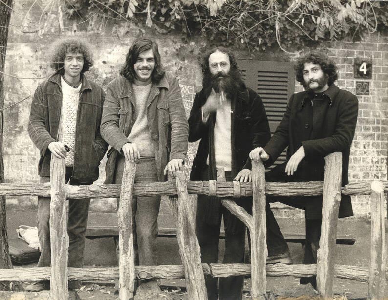 Le groupe Folk La Bamboche dans les années 70, Photo Dalle APRF