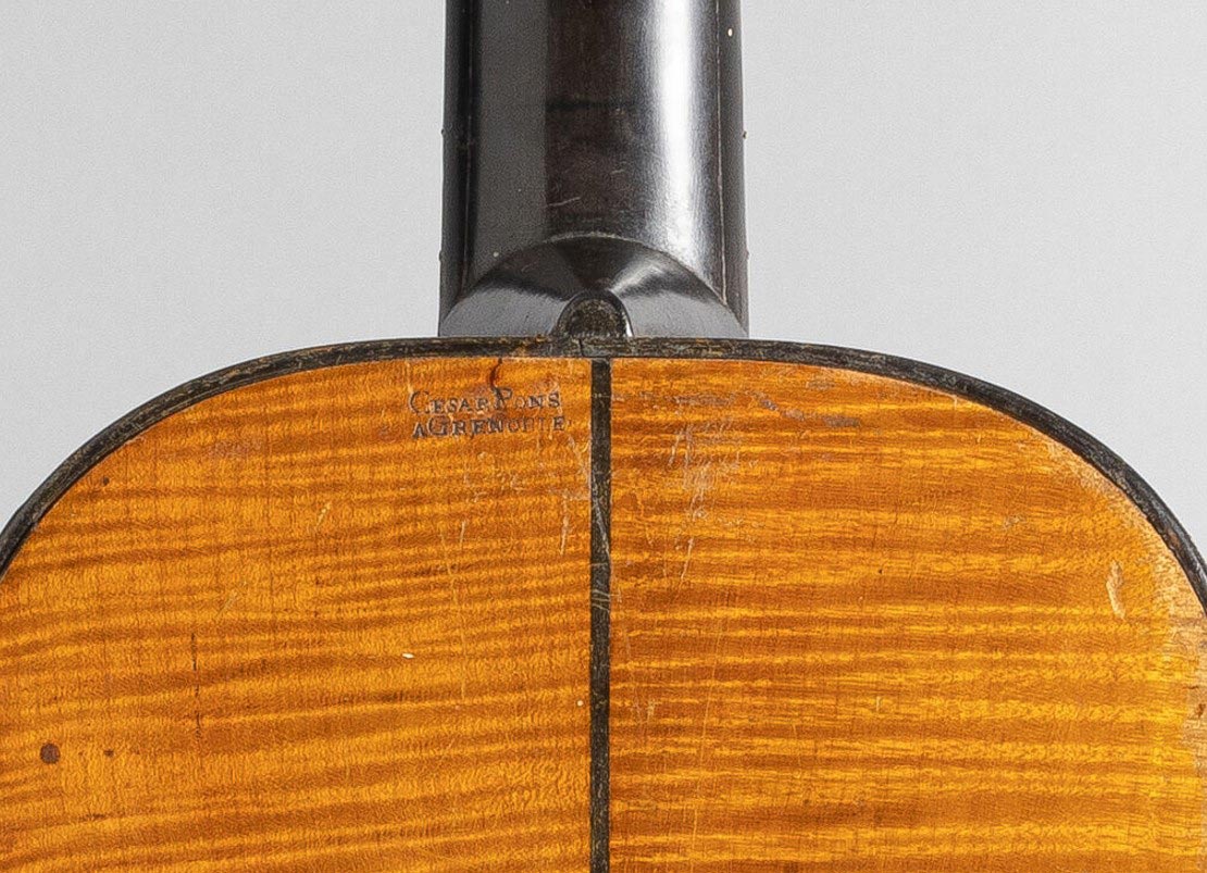 Guitare baroque de César Pons, 1791, marque, Vichy Enchères, 5 novembre 2022