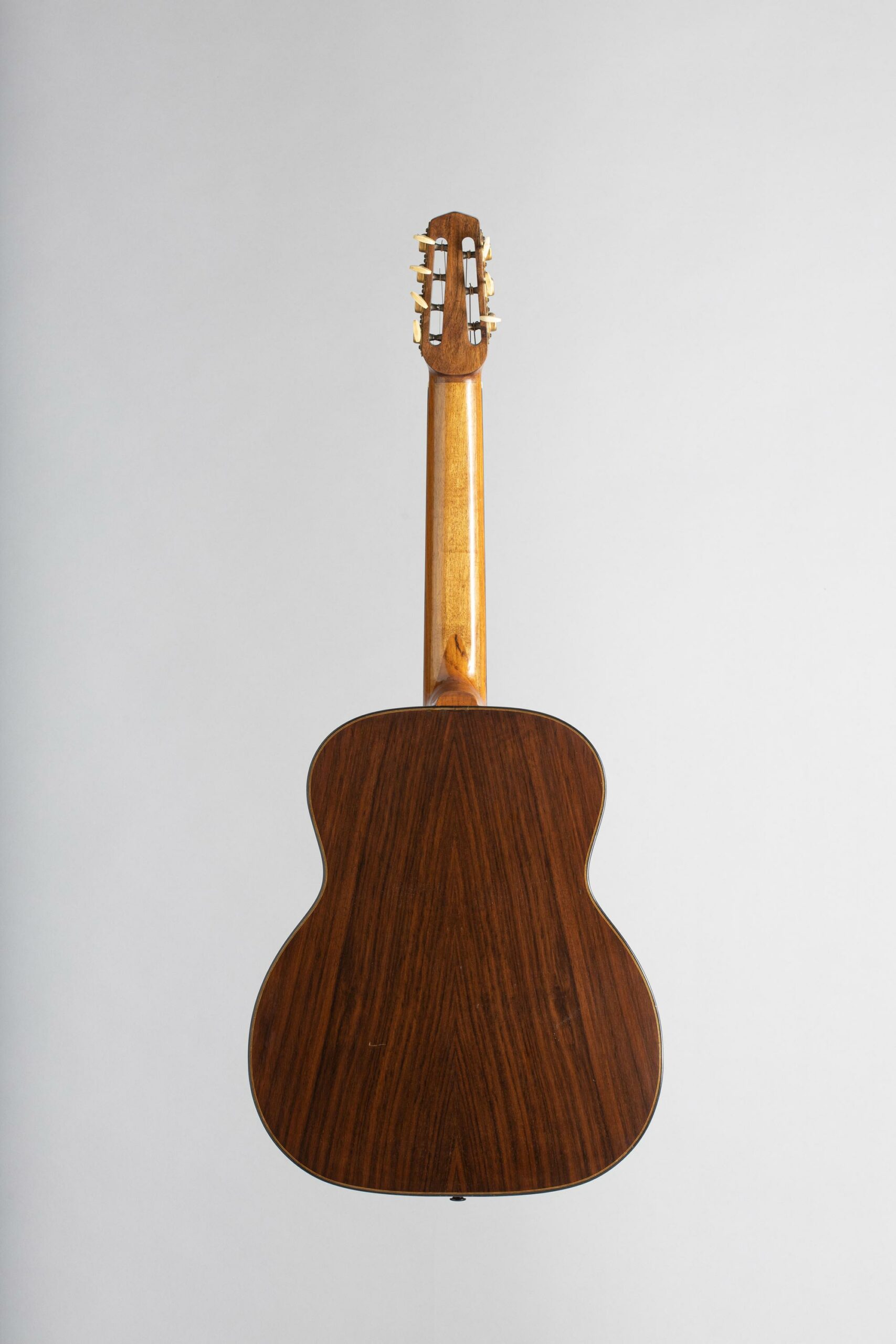 Guitare à sept cordes de marque SELMER, modèle Hawaienne, n° 140 à résonnateur faite en 1936, dos, Vichy Enchère, 5 novembre 2022