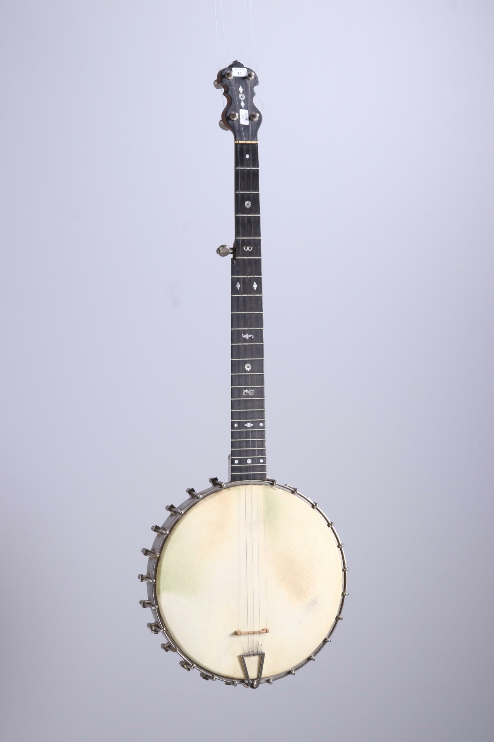 Banjo bluegrass Open back Collection Palm Guitars Instrument mis en vente par Vichy Enchères le 5 novembre 2022 © Vichy Enchères