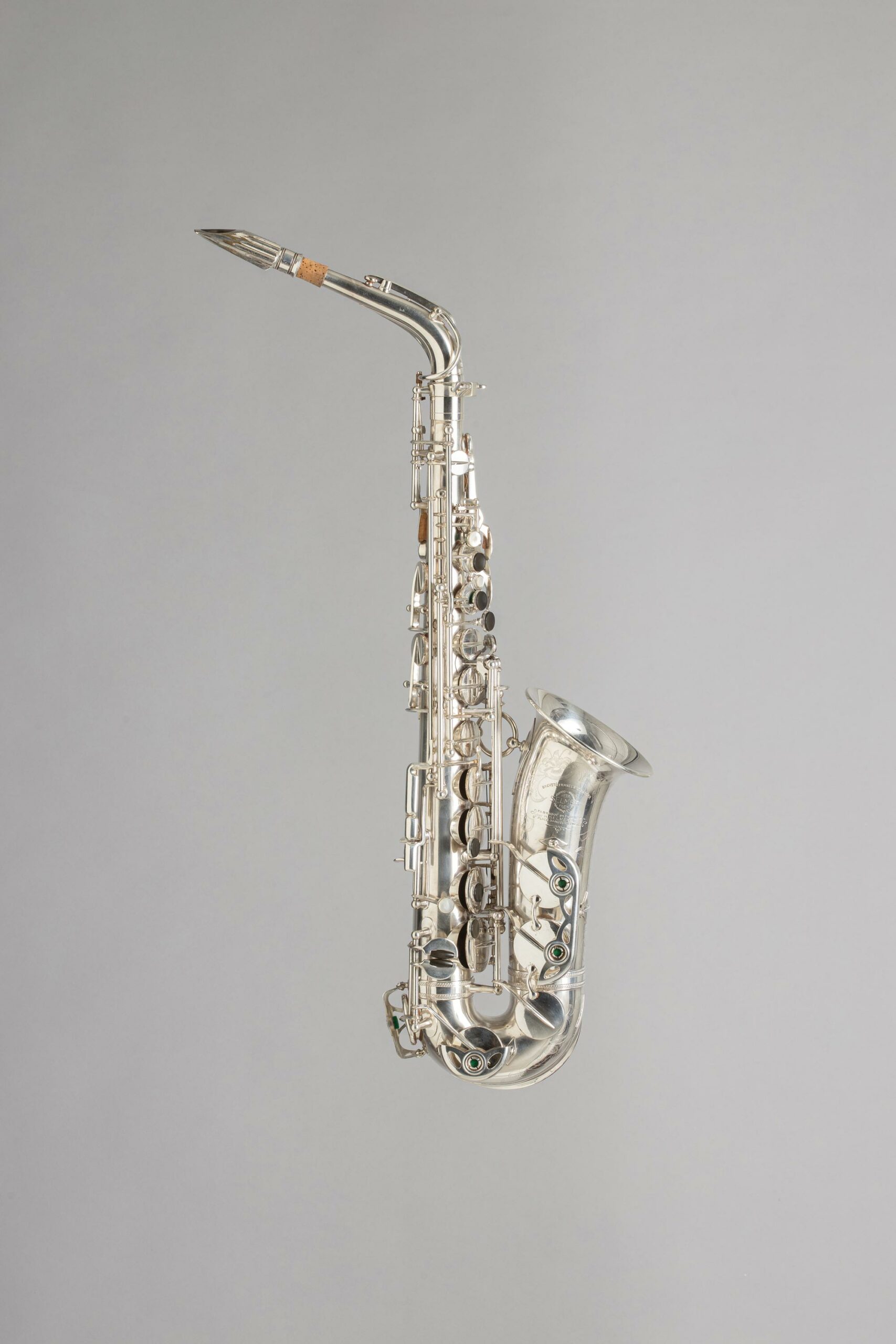 Saxophone alto SELMER Instrument mis en vente par Vichy Enchères le 5 novembre 2022 © C. Darbelet