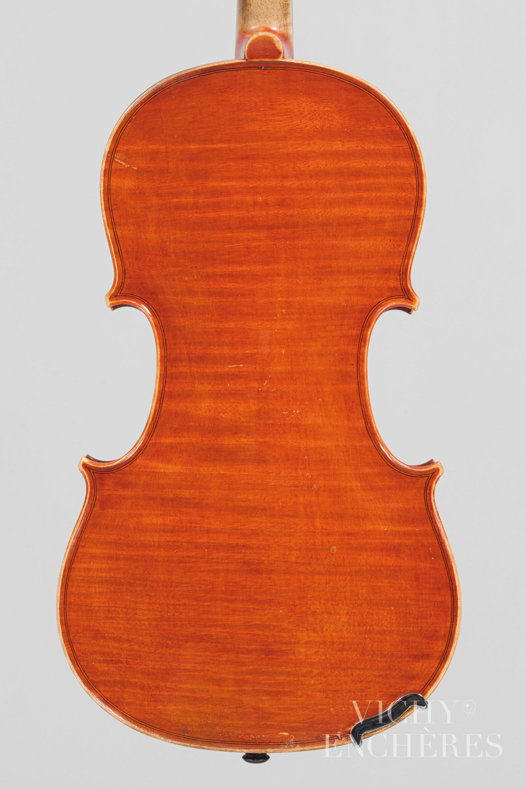 Violon de Cesare CANDI Instrument mis en vente par Vichy Enchères le 1er décembre 2022 © Christophe Darbelet
