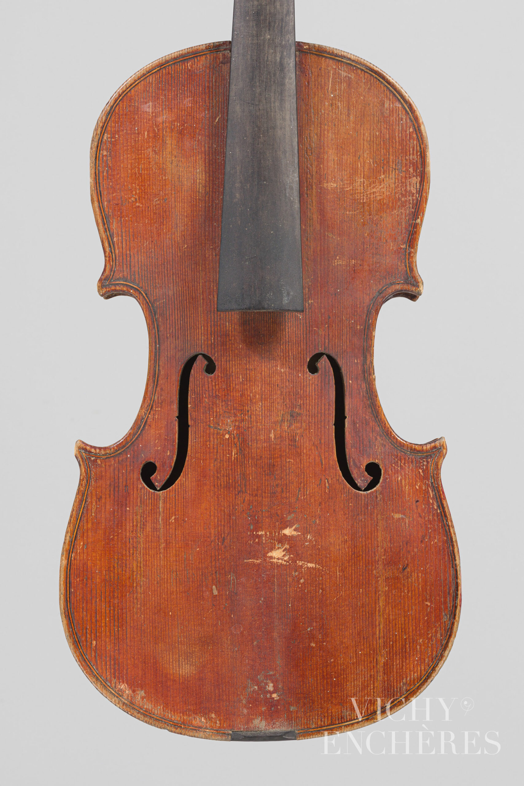 Violon 3/4 de Stefano SCARAMPELLA Instrument mis en vente par Vichy Enchères le 1er décembre 2022 © Christophe Darbelet