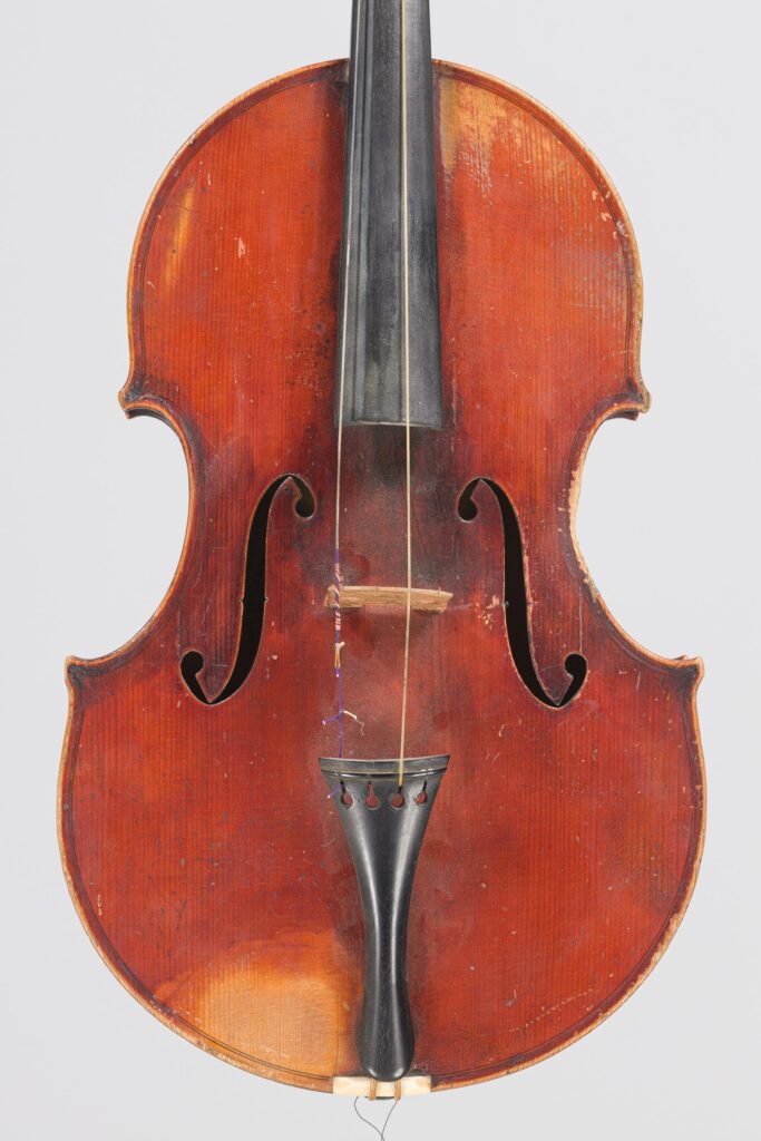Lot 605 Alto de Marius RICHELME - Collection Calas Instrument mis en vente par Vichy Enchères le 30 novembre 2022 © C. Darbelet