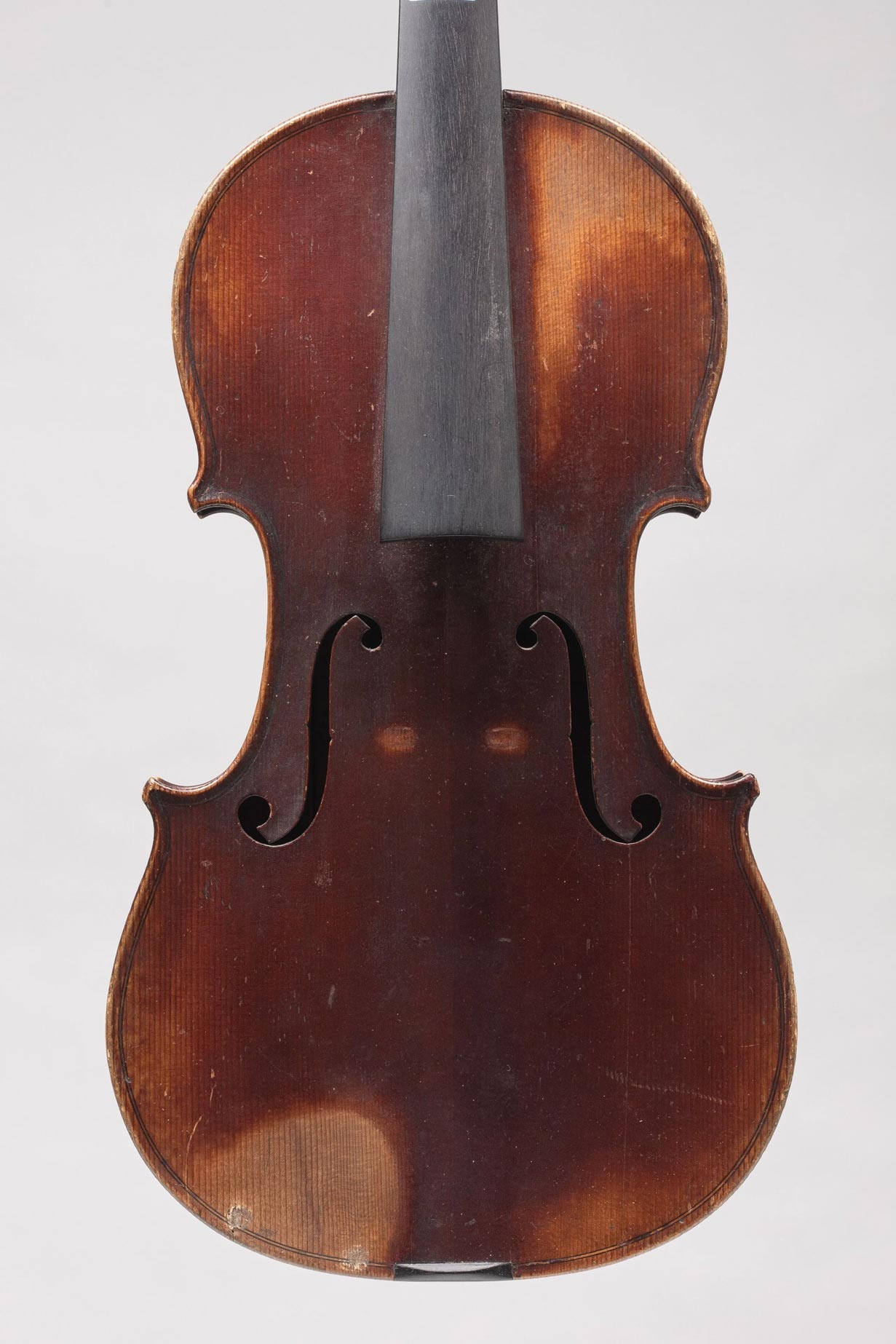 Violon de Joseph HEL Instrument mis en vente par Vichy Enchères le 3 juin 2021 © C. Darbelet
