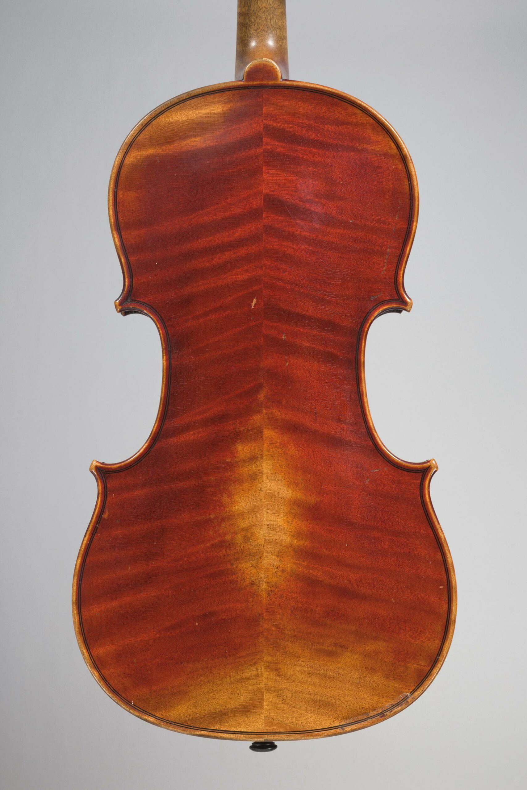 Violon 3/4 de Joseph HEL Instrument mis en vente par Vichy Enchères le 1er juin 2023 © C. Darbelet