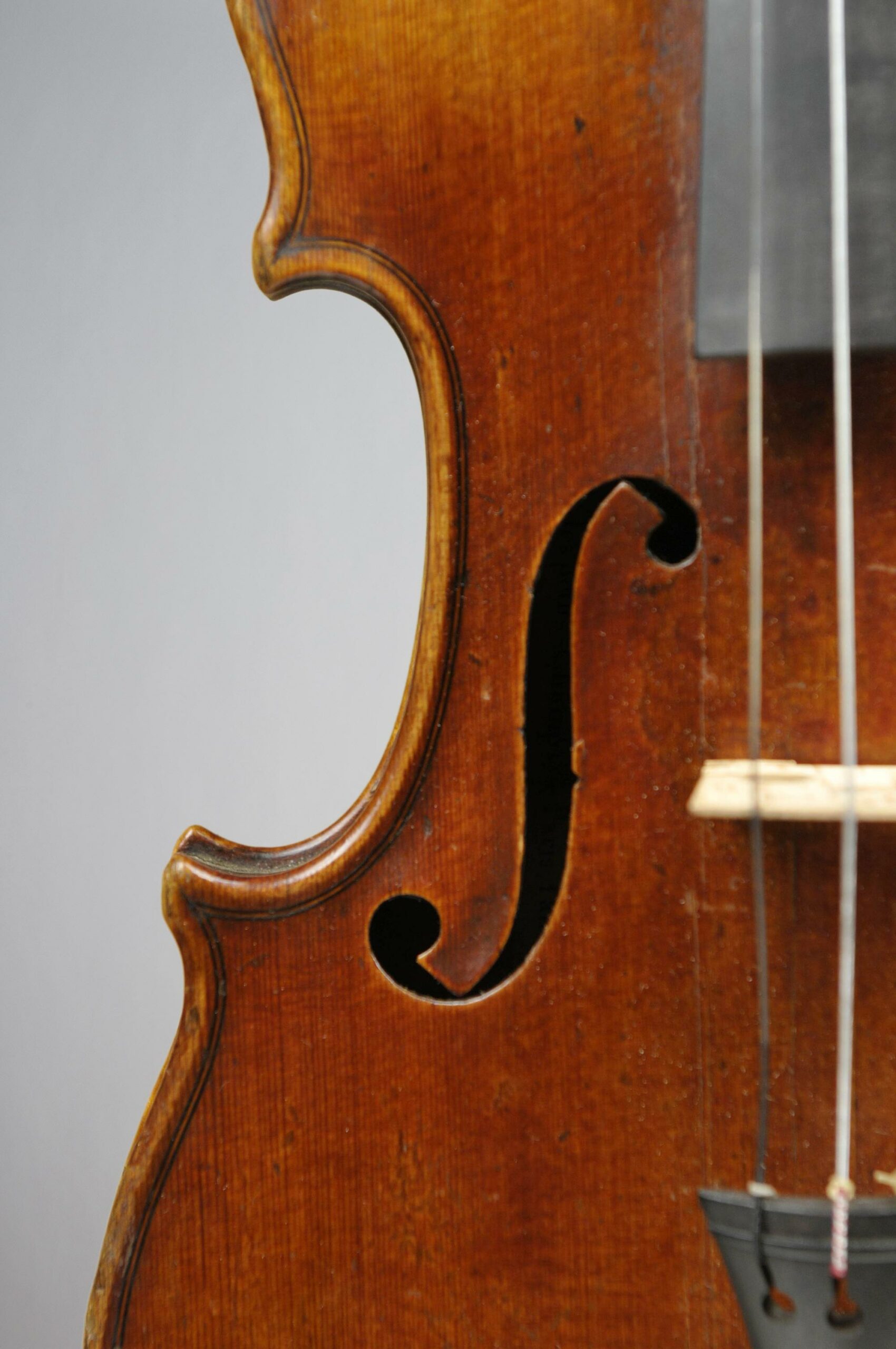 Violon de Nicolas LUPOT Instrument mis en vente par Vichy Enchères le 3 juin 2010 © JH Bayle