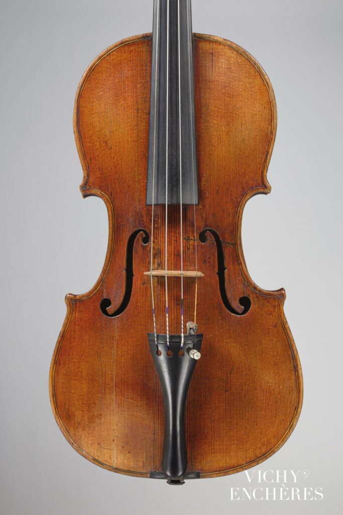 Violon de Pietro Antonio LANDOLFI Instrument mis en vente par Vichy Enchères le 1 juin 2023 © C. Darbelet