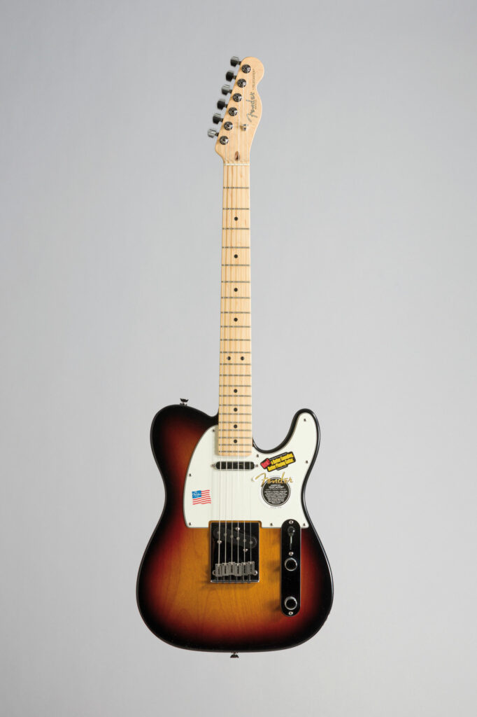 Guitare électrique solidbody de marque FENDER modèle Telecaster