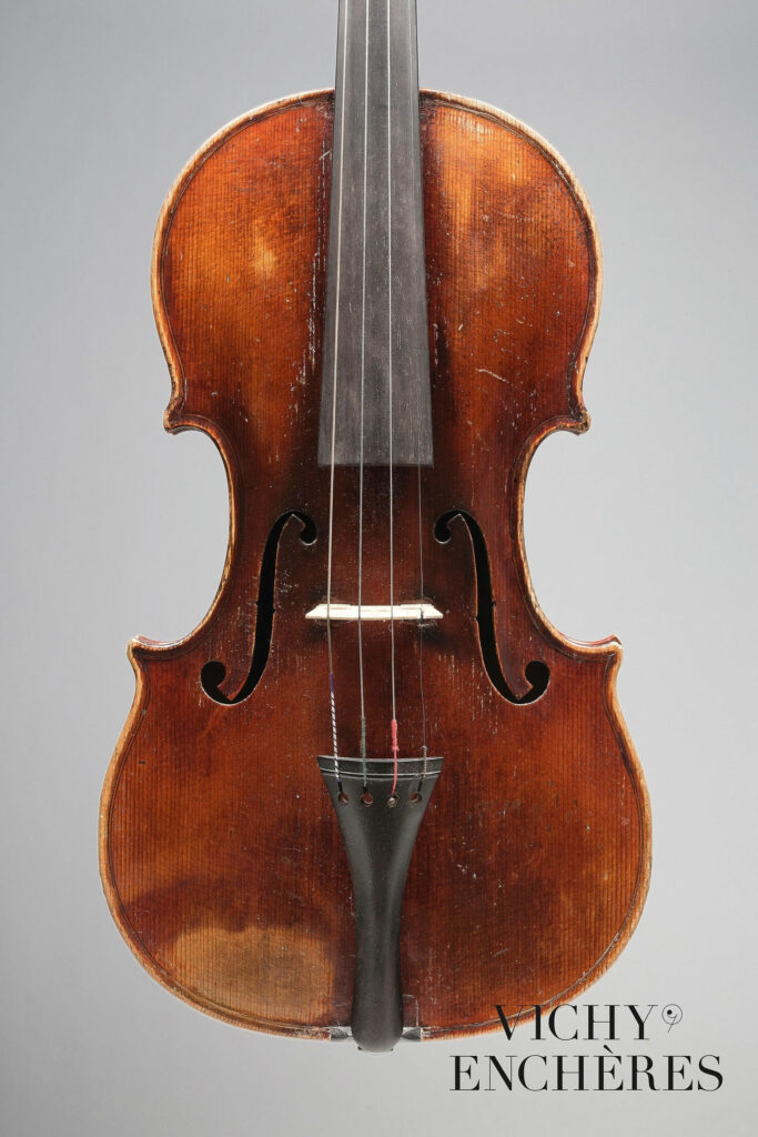 Violon d'Annibale Fagnola Instrument mis en vente par Vichy Enchères le 27 novembre 2019 © C. Darbelet