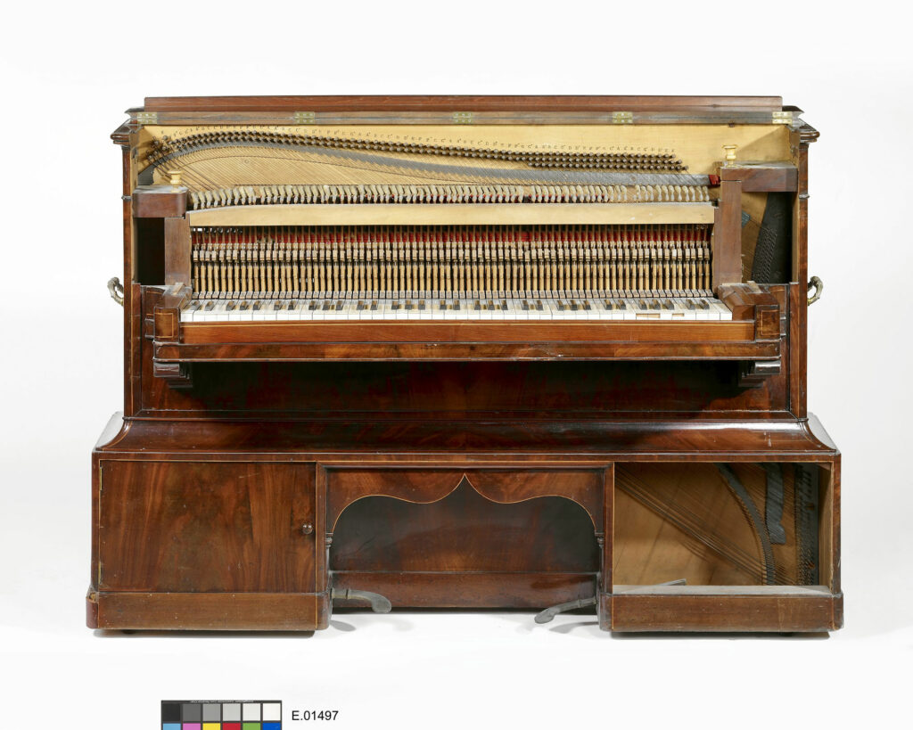 Sébastien Mercier, Piano pont, Musée de la Musique, Paris, © Claude Germain