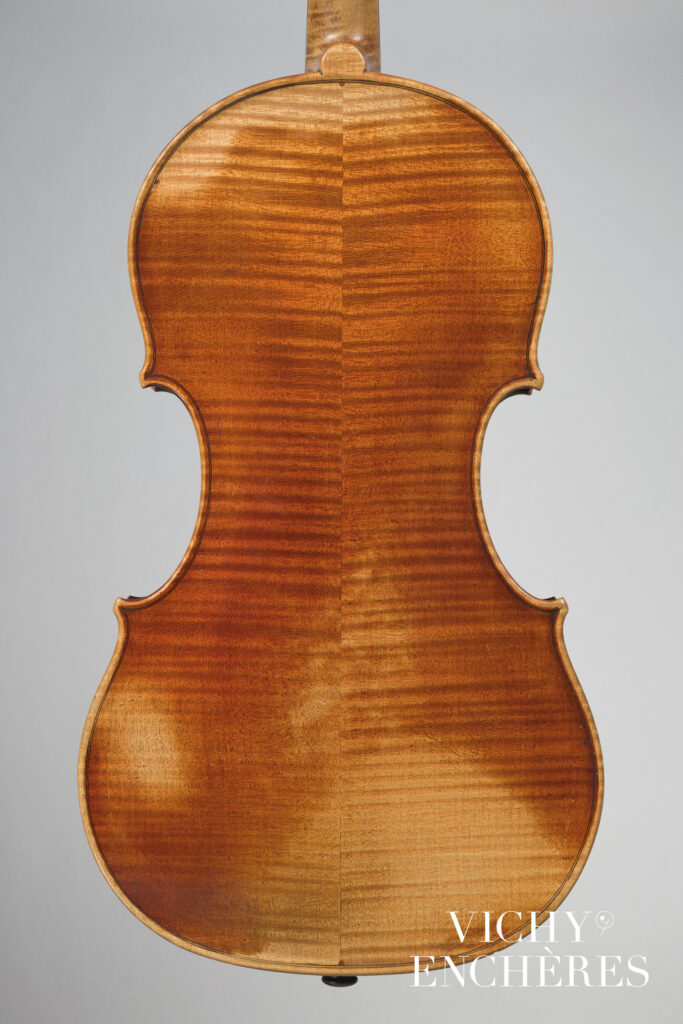 Violon de Paul BLANCHARD, n°1, 1876 Instrument mis en vente par Vichy Enchères le 30 novembre 2023 © C. Darbelet
