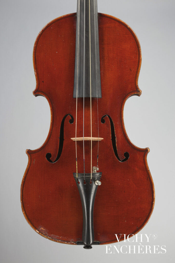 Violon de Claude Augustin MIREMONT Instrument mis en vente par Vichy Enchères le 30 novembre 2023 © C. Darbelet