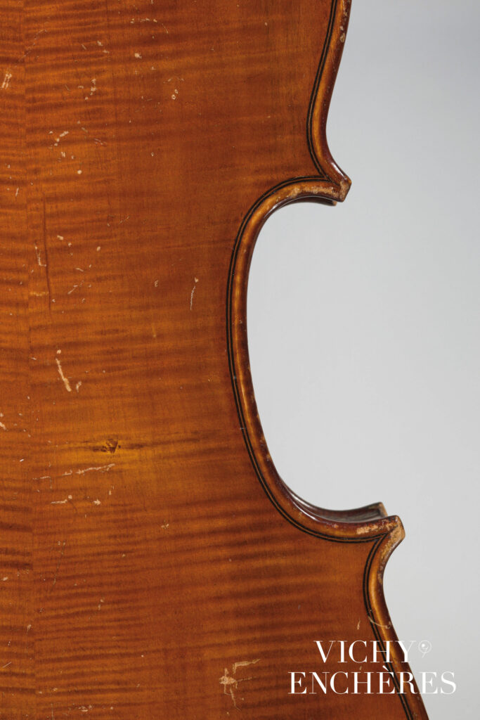 Violon de Céleste FAROTTI Instrument mis en vente par Vichy Enchères le 30 novembre 2023 © C. Darbelet