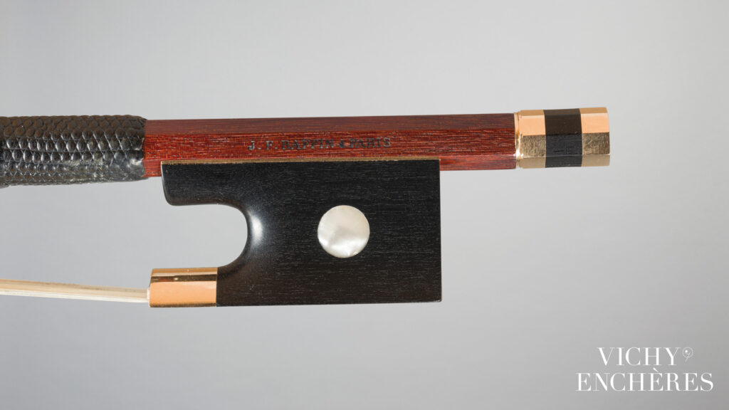 Achet d'alto de Jean-François RAFFIN Instrument mis en vente par Vichy Enchères le 30 novembre 2023 © C. Darbelet