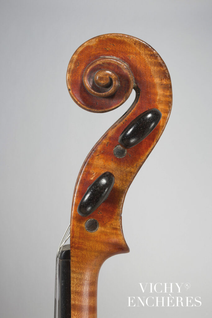 Violon de Gabriel Adolphe THIBOUT Instrument mis en vente par Vichy Enchères le 30 novembre 2023 © C. Darbelet