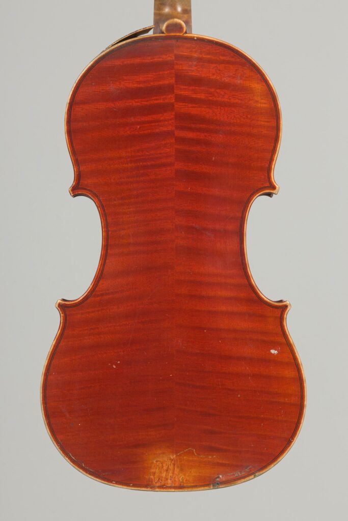 Violon de Paul BLANCHARD, n°265, 1892 Instrument mis en vente par Vichy Enchères le 30 novembre 2023 © C. Darbelet