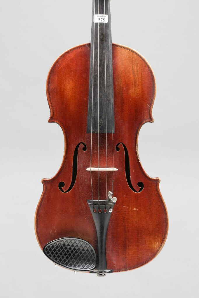 Violon d'Hippolyte Chrétien Silvestre, Lyon, 1877 Instrument mis en vente par Vichy Enchères le 6 juin 2019 © C. Darbelet