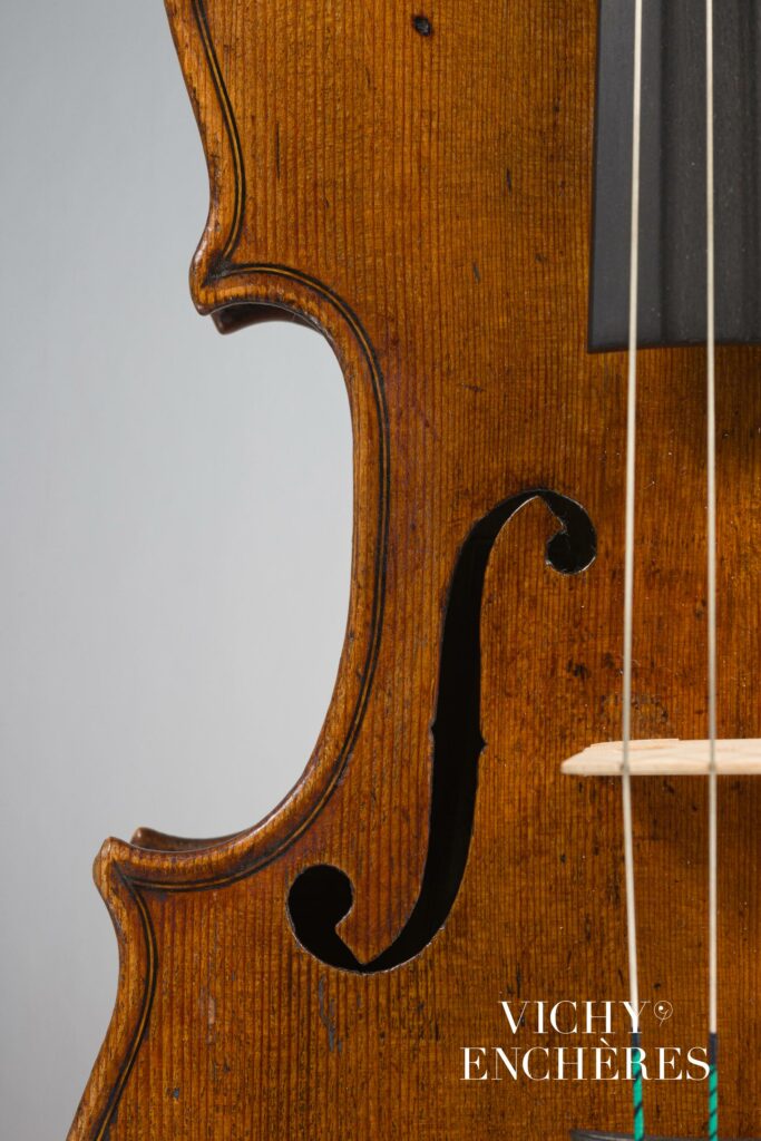 Violon de Claude PIROT fait à Paris en 1803 
Instrument mis en vente par Vichy Enchères le 6 juin 2024
© C. Darbelet