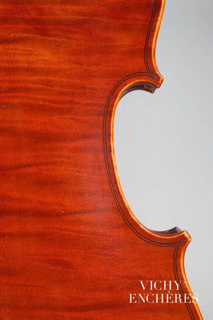 Beau violon de Paul BLANCHARD fait à Lyon en 1897 
Instrument mis en vente par Vichy Enchères le 6 juin 2024
© C. Darbelet