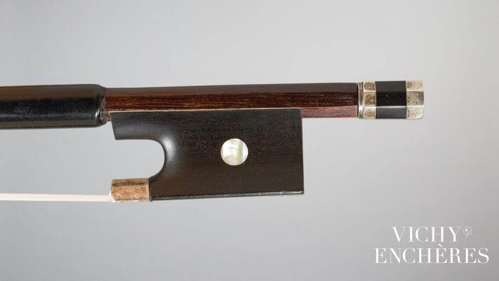 Baguette d'archet de violon de Léonard TOURTE fait vers 1790/1795 
Instrument mis en vente par Vichy Enchères le 6 juin 2024
© C. Darbelet