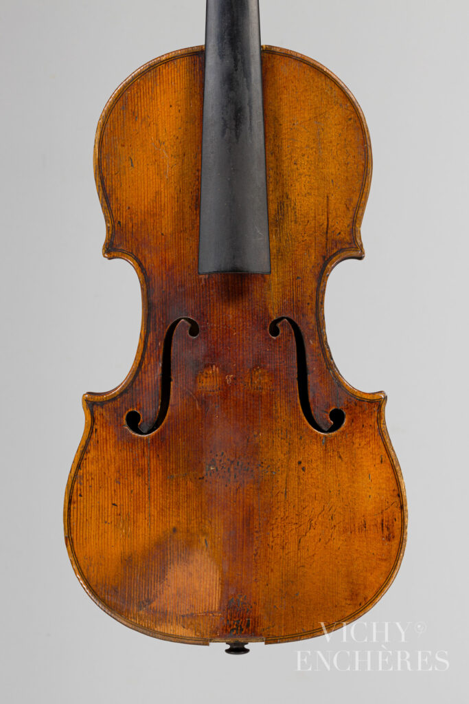 Violon de Giovanni Battista GUADAGNINI Instrument mis en vente par Vichy Enchères le 5 décembre 2024 © C. Darbelet