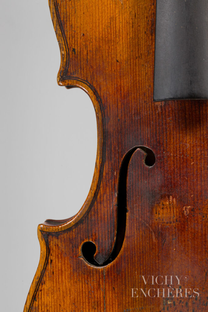 Violon de Giovanni Battista GUADAGNINI Instrument mis en vente par Vichy Enchères le 5 décembre 2024 © C. Darbelet