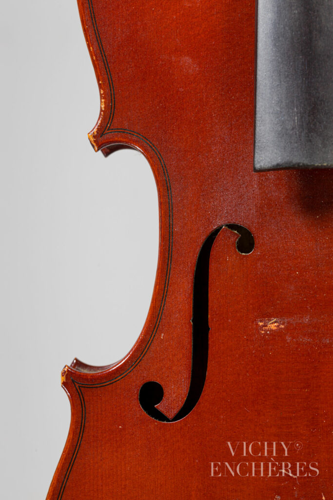 Violon de Gustave BERNARDEL Instrument mis en vente par Vichy Enchères le 5 décembre 2024 © C. Darbelet