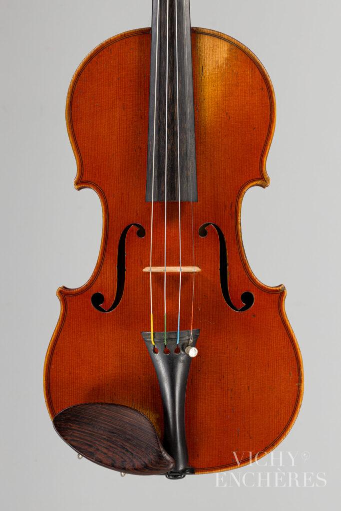 Violon de Charles Adolphe GAND Instrument mis en vente par Vichy Enchères le 5 décembre 2024 © C. Darbelet