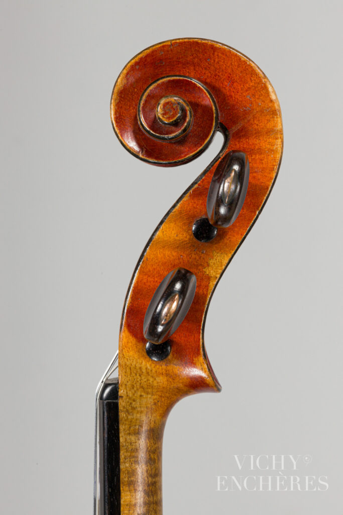 Violon de Charles Adolphe GAND Instrument mis en vente par Vichy Enchères le 5 décembre 2024 © C. Darbelet