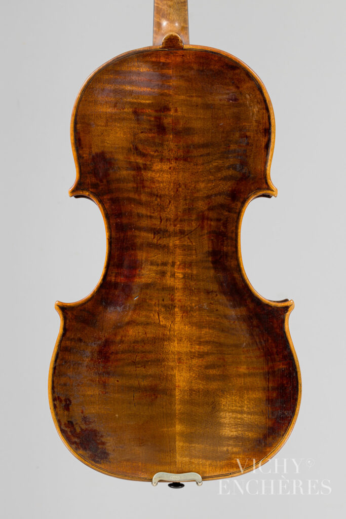 Rare violon de Georg KLOZ Instrument mis en vente par Vichy Enchères le 5 décembre 2024 © C. Darbelet