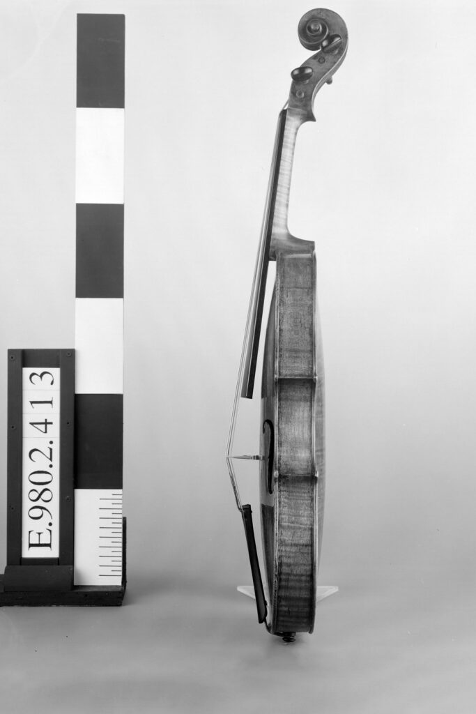 Violon de Jacques Le Teinturier, daté de 1759, conservé au musée de la Musique à Paris. ©Jean-ClaudeBilling