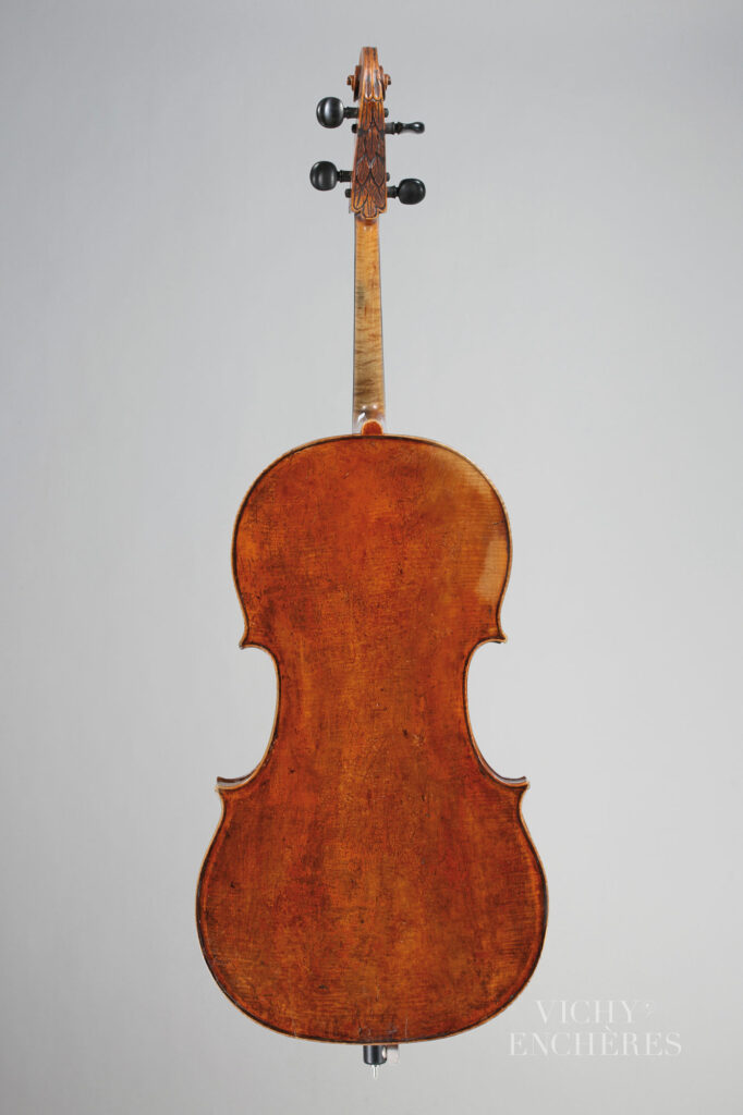 Violoncelle de Alessandro GAGLIANO Instrument mis en vente par Vichy Enchères le 5 juin 2025 © C. Darbelet