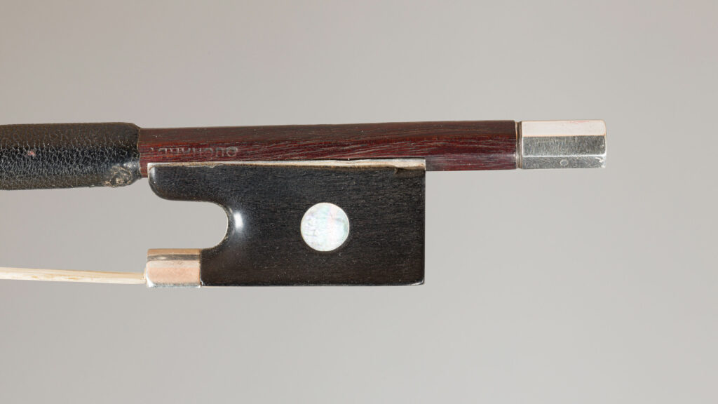 Archet de violon de Bernard OUCHARD Instrument mis en vente par Vichy Enchères le 5 juin 2025 © C. Darbelet