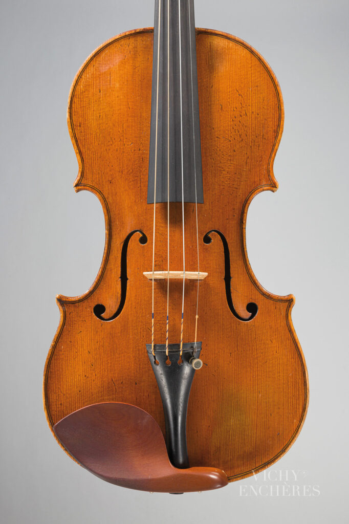 Joli violon de Giovanni Battista GABBRIELLI Instrument mis en vente par Vichy Enchères le 5 juin 2025 © C. Darbelet