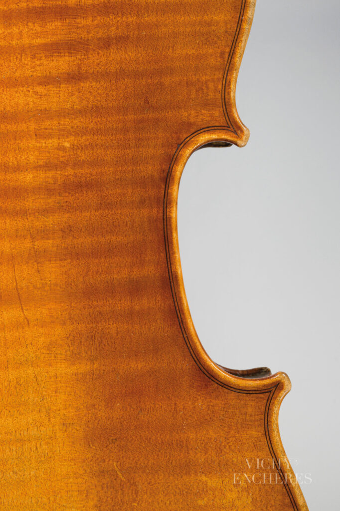 Violon de Charles JACQUOT Instrument mis en vente par Vichy Enchères le 5 juin 2025 © C. Darbelet