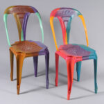 Deux chaises provenant du Parc de la Ville de Vichy ré-appropriées par l'artiste MOTTE