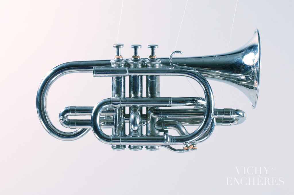 Cornet à trois pistons estampillé THIBOUBILLE.
