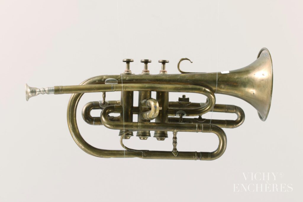 Cornet en SiB en laiton à trois pistons, estampillé WAHLEN Bayern.