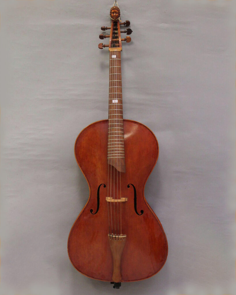 Jacques Camurat, Grande arpeggione, Paris, 1984. Instrument vendu par Vichy Enchères le 24 mai 2014. © Vichy Enchères/C. Darbelet