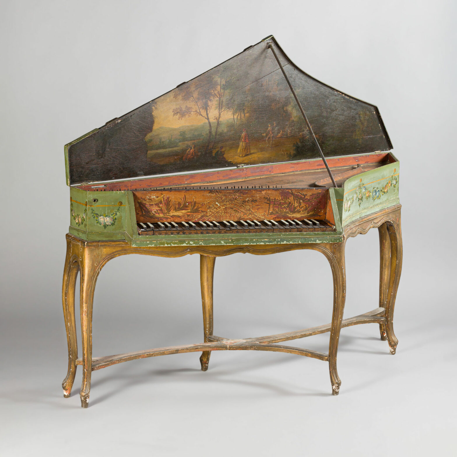 Épinette en aile d’oiseau d'Armand-Joseph LION, 1786 Instrument mis en vente par Vichy Enchères le 2 mai 2026 © Vichy Enchères/ Photo C. Darbelet