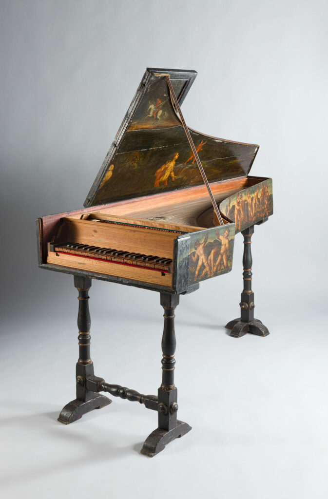 Clavecin italien probablement de Francesco FABBRI, Rome vers 1630 Instrument mis en vente par Vichy Enchères le 2 mai 2026 © Vichy Enchères/ Photo C. Darbelet