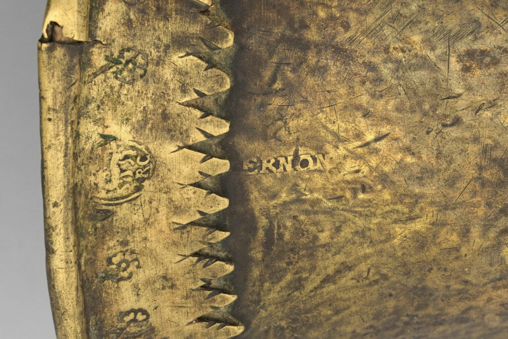 Raulin Crétien I ou II, Cor de chasse en demi-lune, vers 1600–1650, The Metropolitan Museum of Art, NY, détail