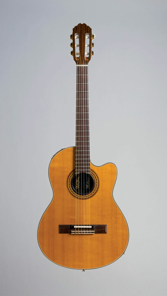 No. 23 1984 GIBSON CUSTOM SHOP Chet Atkins CE