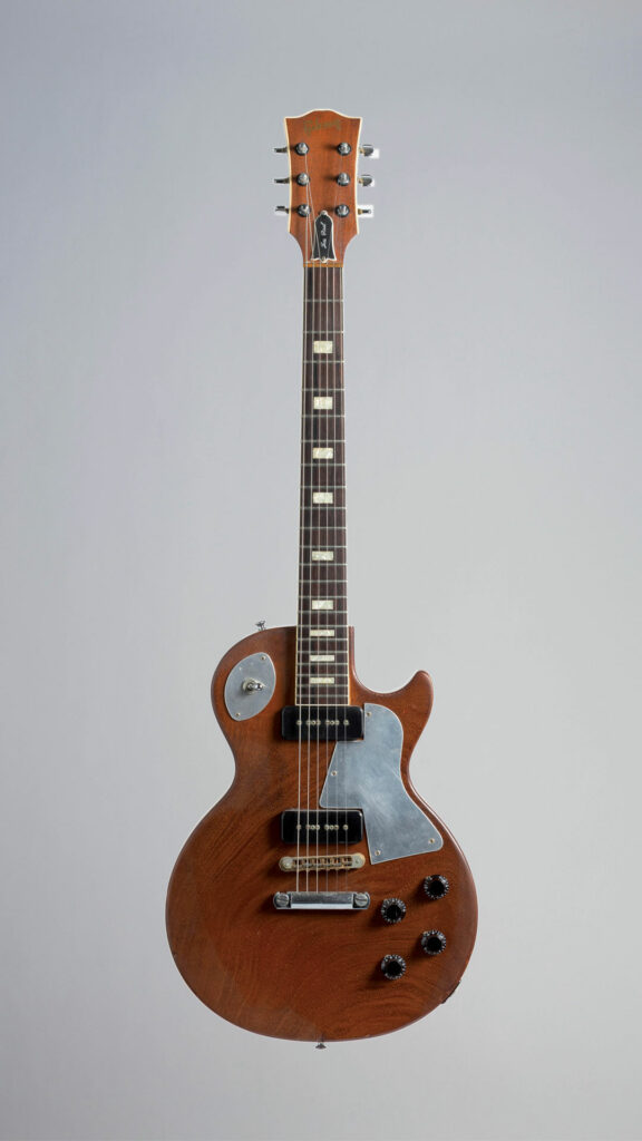 No. 26 2002 GIBSON CUSTOM SHOP Bob Marley Signature Les Paul Special